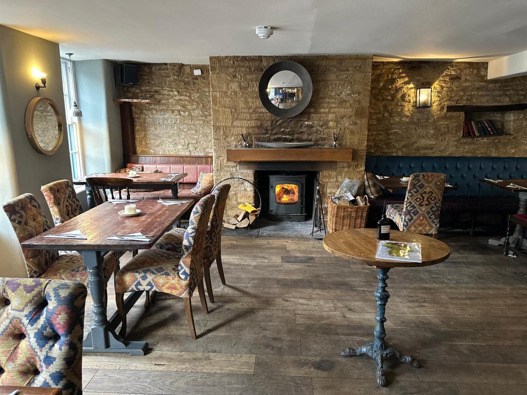 The Golden Pheasant Inn Burford Buitenkant foto